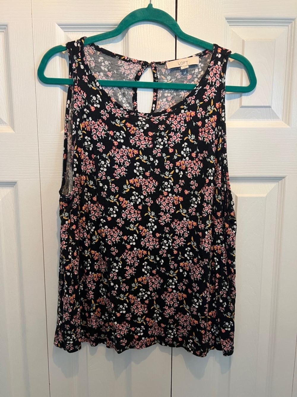 LOFT Black Floral Keyhole Sleeveless Camisole
